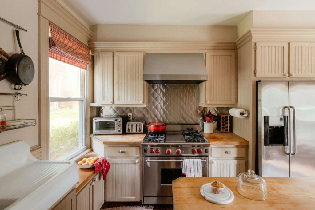 warm, clean kitchen. Kitchen systems work.